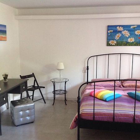 Bed & Breakfast La Volpe E L'Uva Санта-Маринелла Экстерьер фото